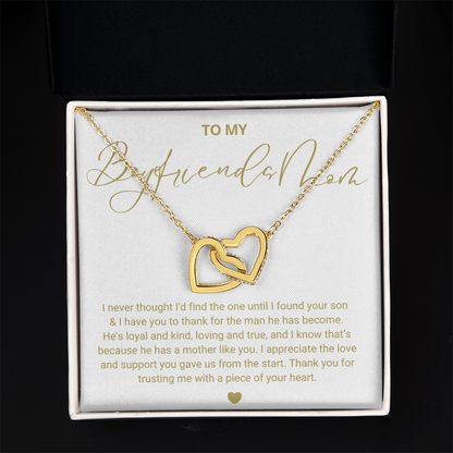 To My Boyfriend's Mom - Linked Hearts Necklace - Message Card Gift