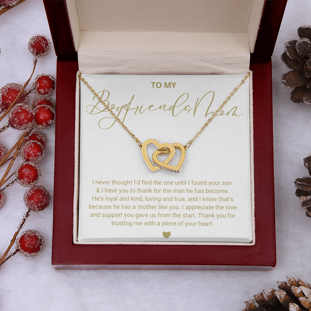 To My Boyfriend's Mom - Linked Hearts Necklace - Message Card Gift
